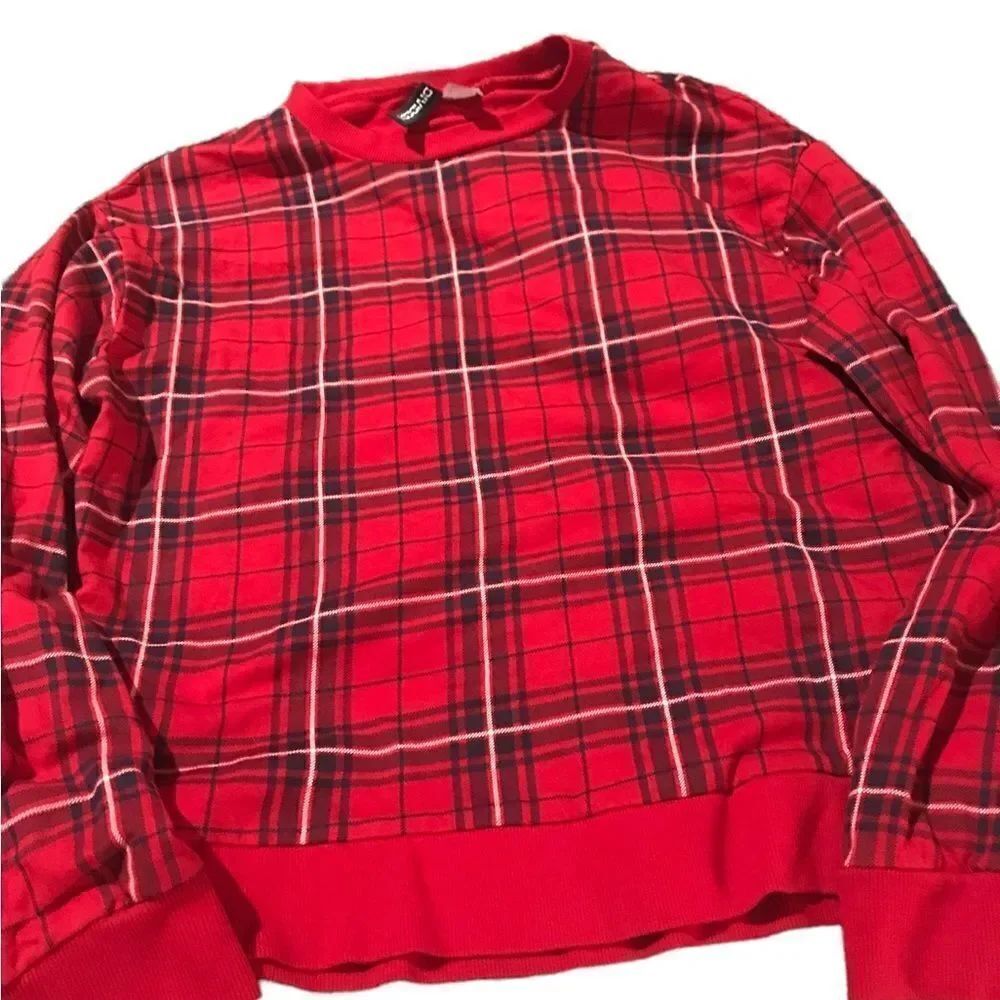 Divided size small plaid sweat shirt like new see pics